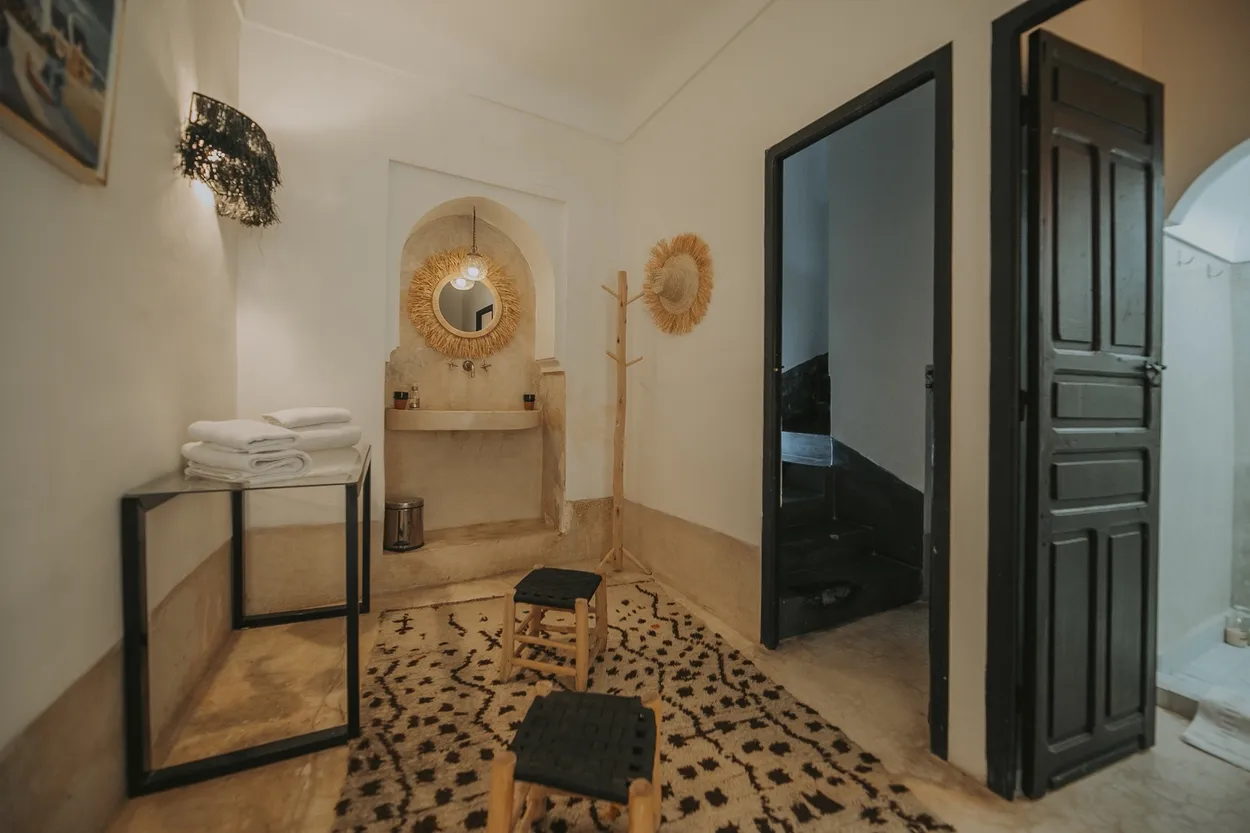 Salle de bain graphique de la Secret Room